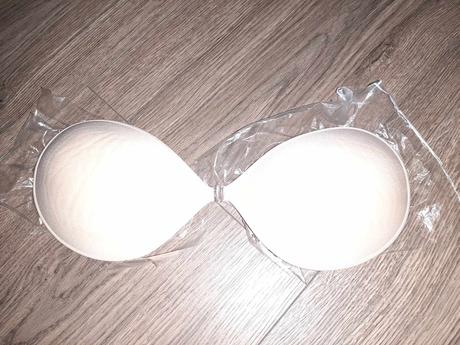 Samolepiaca podprsenka, 75b