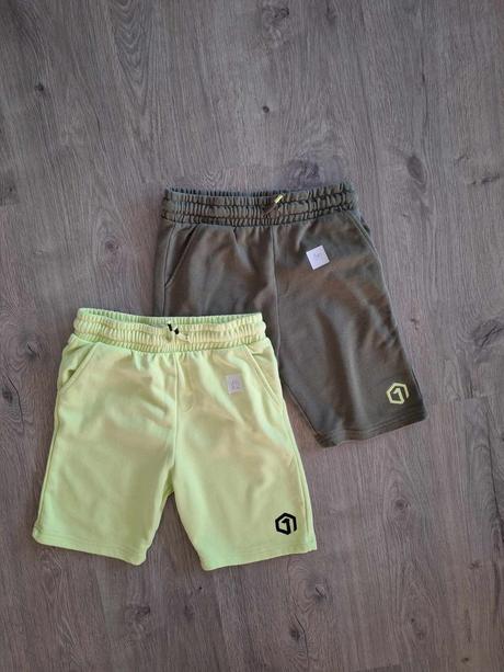 Šortky, f&f,140