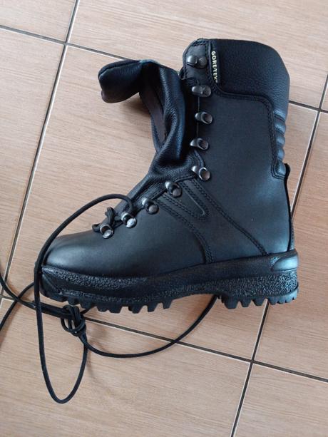 Goratexové zimné vojenské kanady, 23