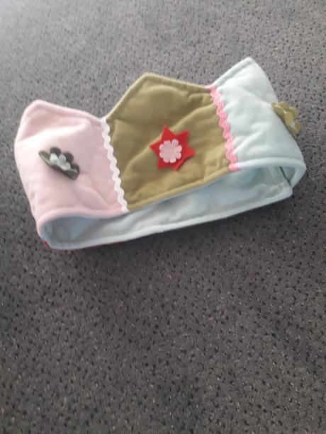 Koruna a čiapka pre páža na karneval, 