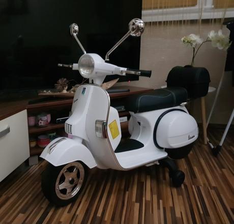 Elektrická motorka - skúter vespa,