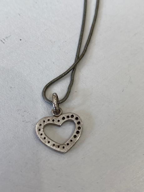 Náhrdelník s príveskom - srdiečko,