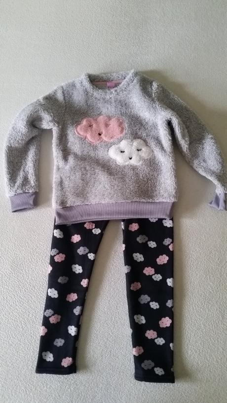 Domáca dievčenska súprava, 110