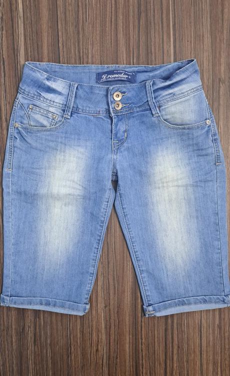 Kraťasy, dromedar,s