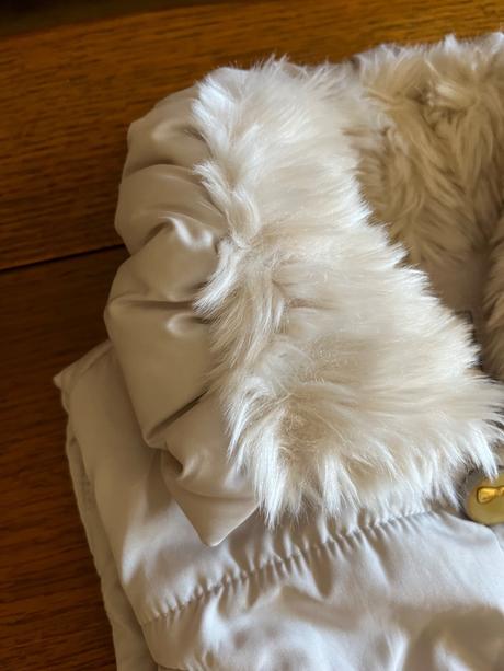 Rozkošná vesta mayoral s kožušinkovým golierom, mayoral,134