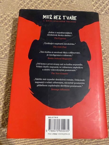 Muž bez tváře caimh mcdonnell satira ťažké detstvo, 