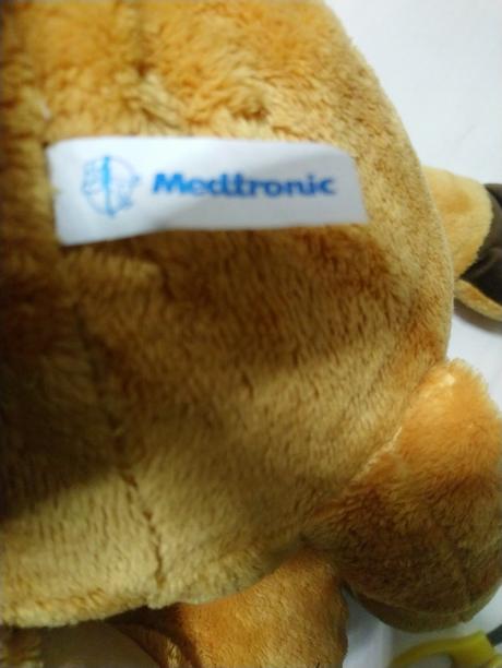 Plyšák lenny lev na nacvičovať infúznej súpravy, 