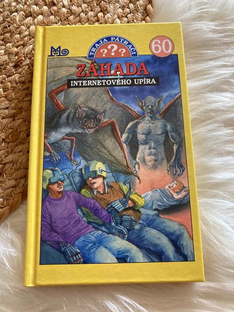 Traja pátrači záhada internetového upíra (2010), 
