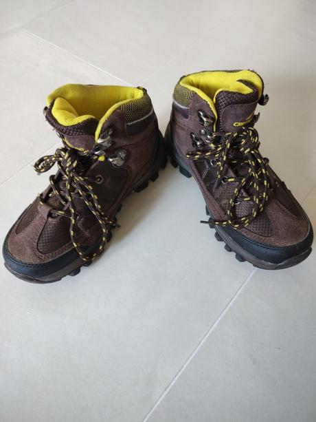 Turistické topánky, 33