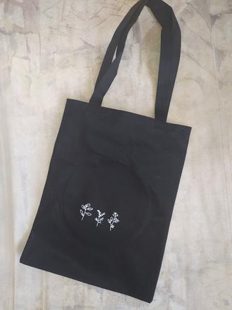 Vyšívaná taška-rastliny, 