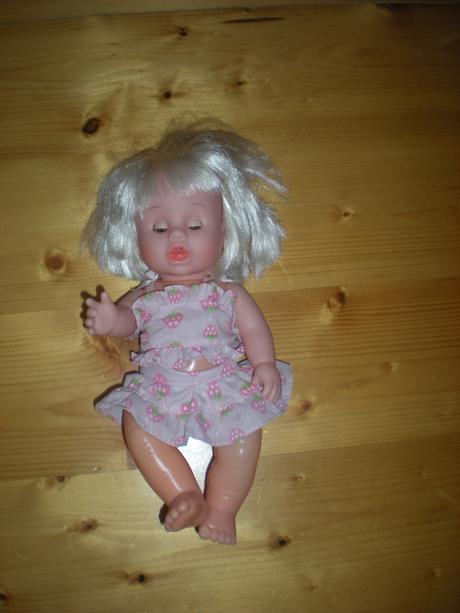 Peknučká bábika so šatôčkami a príslušenstvom, 