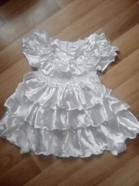 Biele šatky riasene pre dievčatko, 110