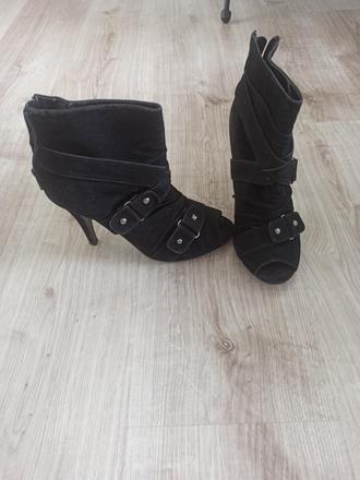 Topánky s otvorenou špičkou, 37