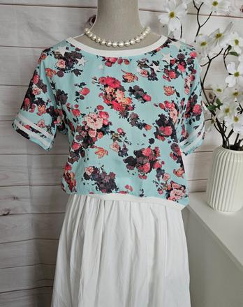 Pekná lahulinká blúzka, s