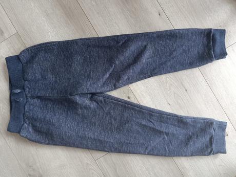 Tepláky, primark,134