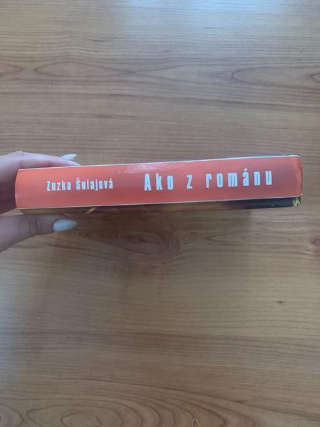 Kniha ako z románu,