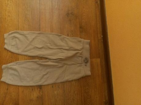 Chlap teplaciky, tu,104