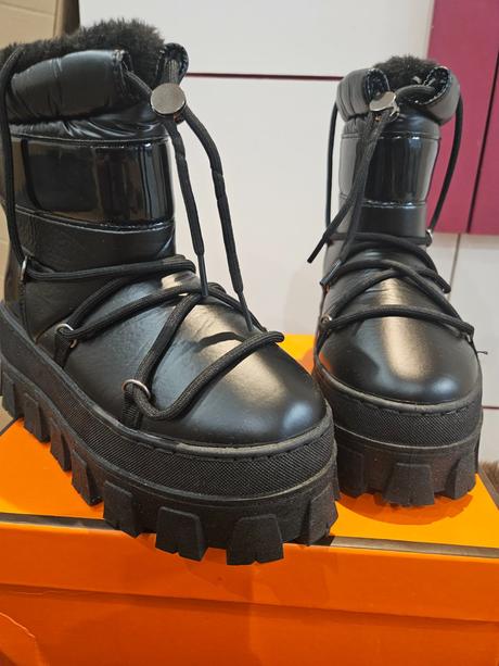 Snehule 36 zateplene sedí na 35,5, 36