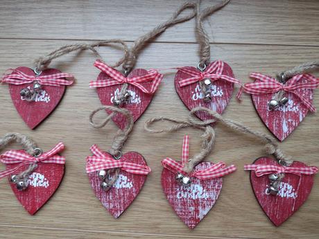 Drevené vianočné srdiečka, 