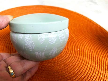 Plechová kazetka na drobnosti, 