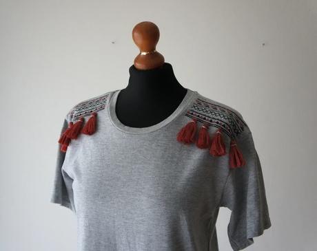 Štýlové sivé tričko  s kvetinovou výšivkou, primark,s