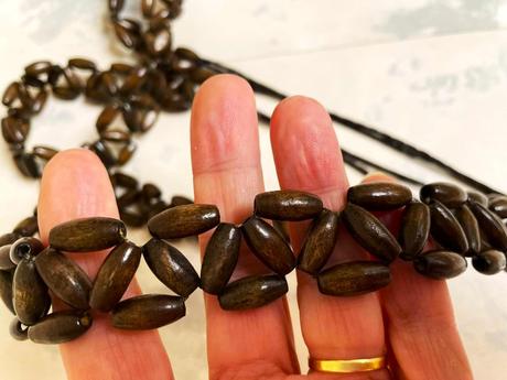 Drevený korálkový opasok, 