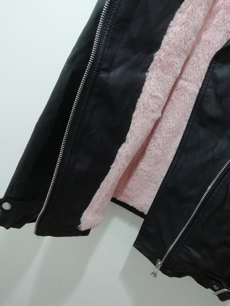 Čierna kožená bunda s kožušinkou, 164