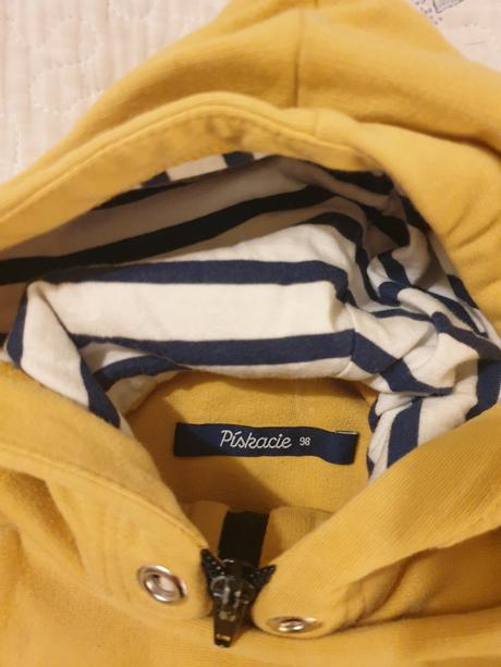 Piskacia mikinka, 98