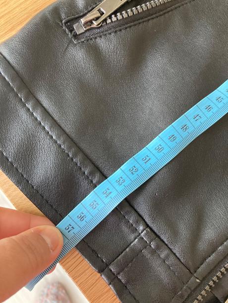 Koženka, sinsay,152