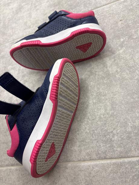 Botasky, adidas,25