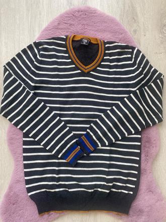 Sivy sveter s pásikmi, new yorker,m