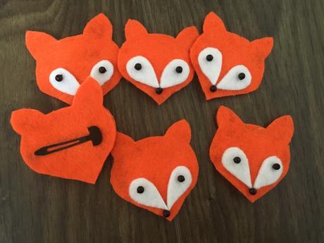 Sponka líštička kmotrička, 