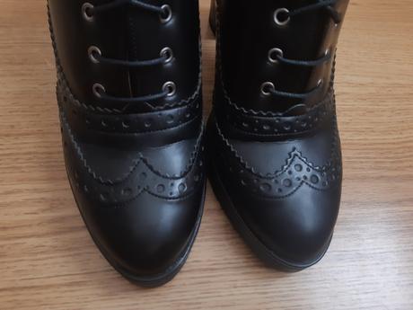 Poltopánky, oxfordky na opätku, 37