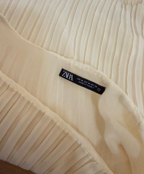 Zara krémová plisovaná blúzka, zara,m