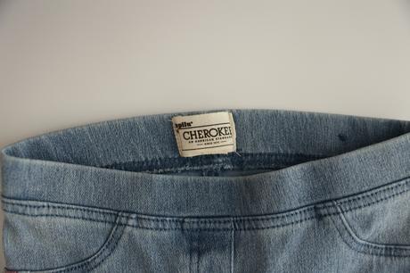 Jeggins s ružovými pásikmi, cherokee,122