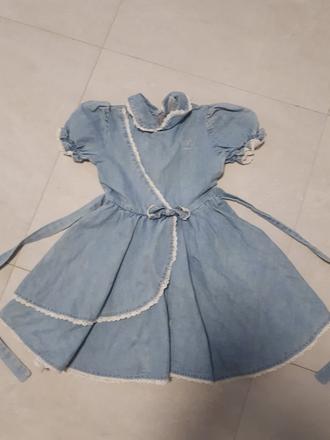 Krásne riflové šaty, 110