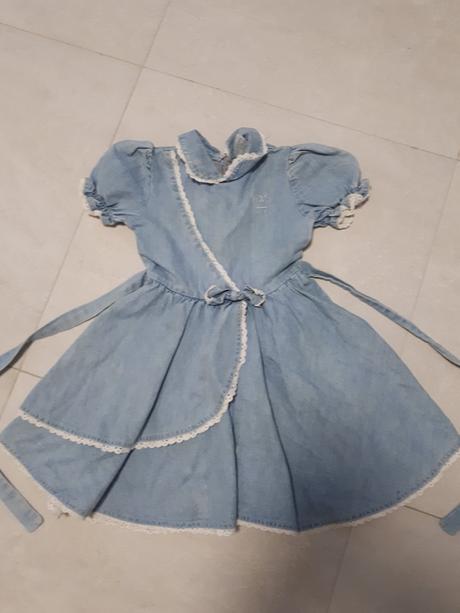 Krásne riflové šaty, 110