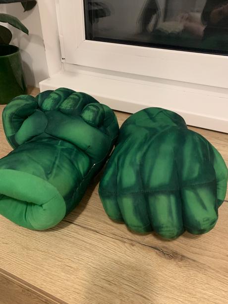 Rukavice hulk, 