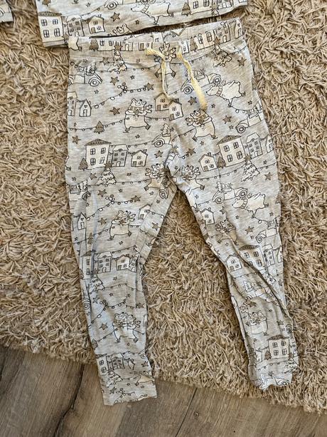 Pyžamo s macíkmi, reserved,110