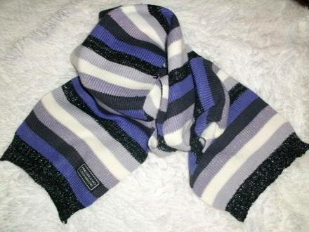 Šálik v odtieňoch fialovej pre slečnu,