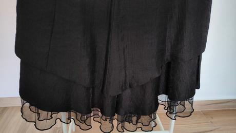 Dlhá čierna sukňa, m