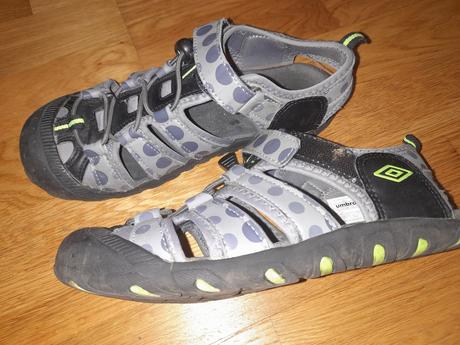Sandále, umbro,35