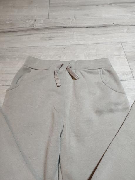 Tepláky, sinsay,146