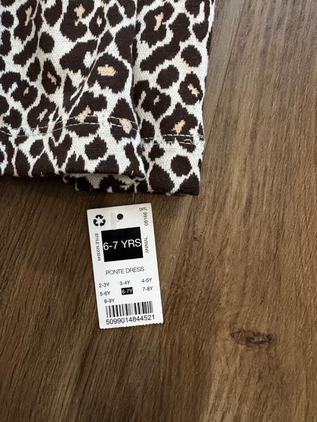 Dievcenske saty, 6-7 rokov, s doporucenou postou, 116