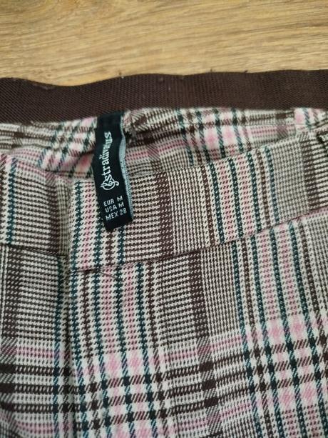 Károvane nohavice, stradivarius,m