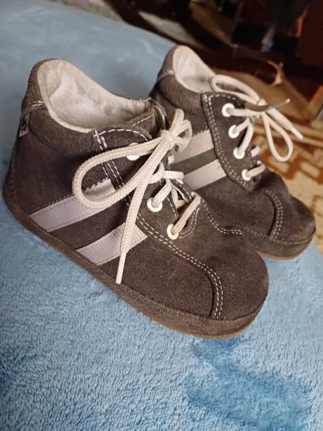 Pegres topanky, pegres,23