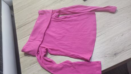 Tričko okolo ramien, s