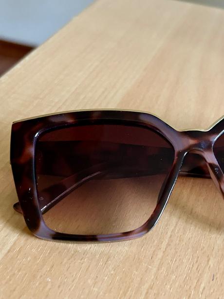 Slnečné hnedé okuliare zn.jones new york, 