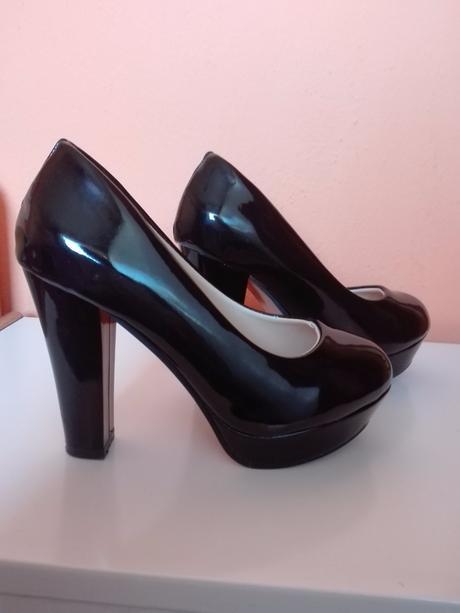 Skvelé lodičky, 36