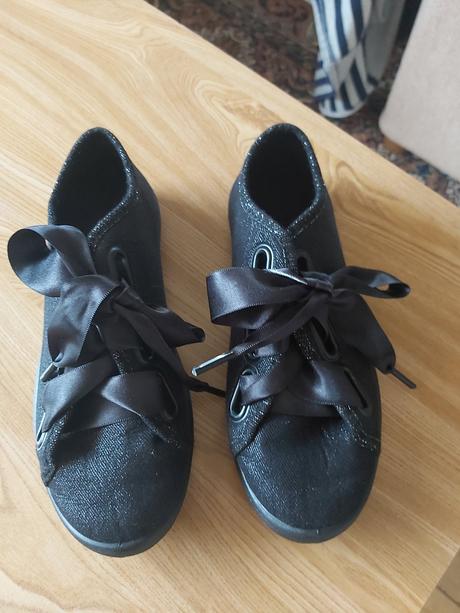 Tenisky trblietave, 32